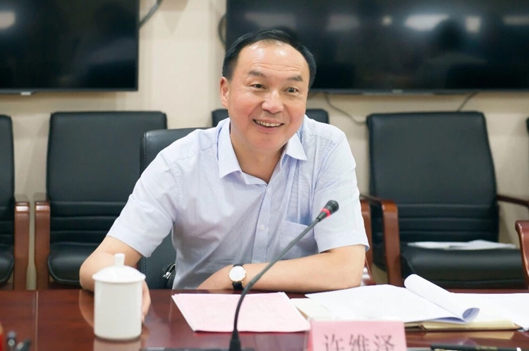 龙岩市委书记许维泽率团到福建广电网络集团共商推动产业合作及老区