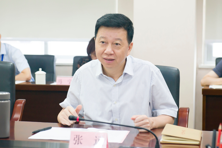 龙岩市委书记许维泽率团到福建广电网络集团共商推动产业合作及老区