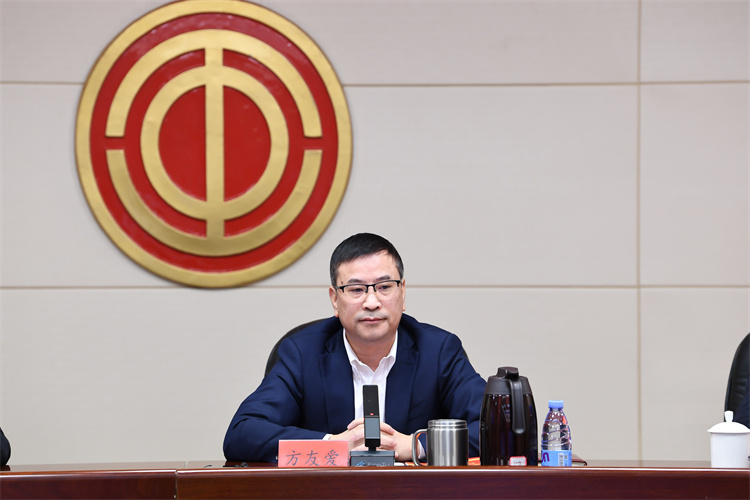 集团工会主席发言 .jpg